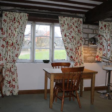 Appartamento Flat 1 - The Old Mill - Bowbridge Lock - Stroud Stroud  Esterno foto