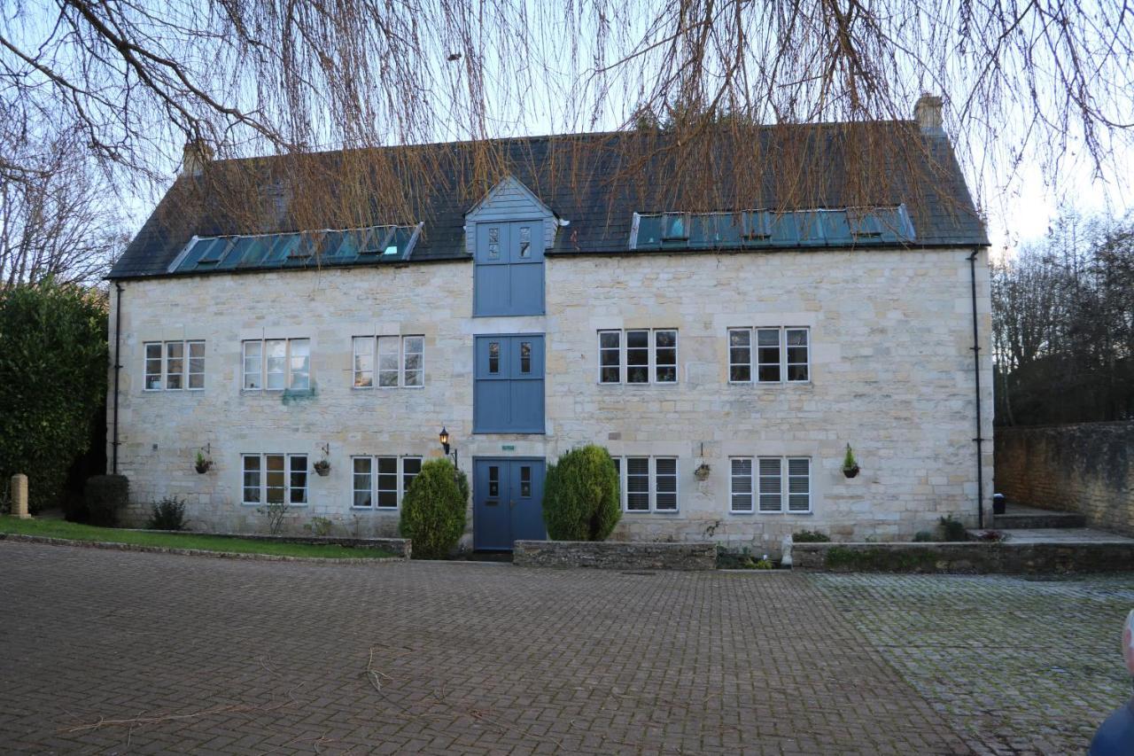 Appartamento Flat 1 - The Old Mill - Bowbridge Lock - Stroud Stroud  Esterno foto